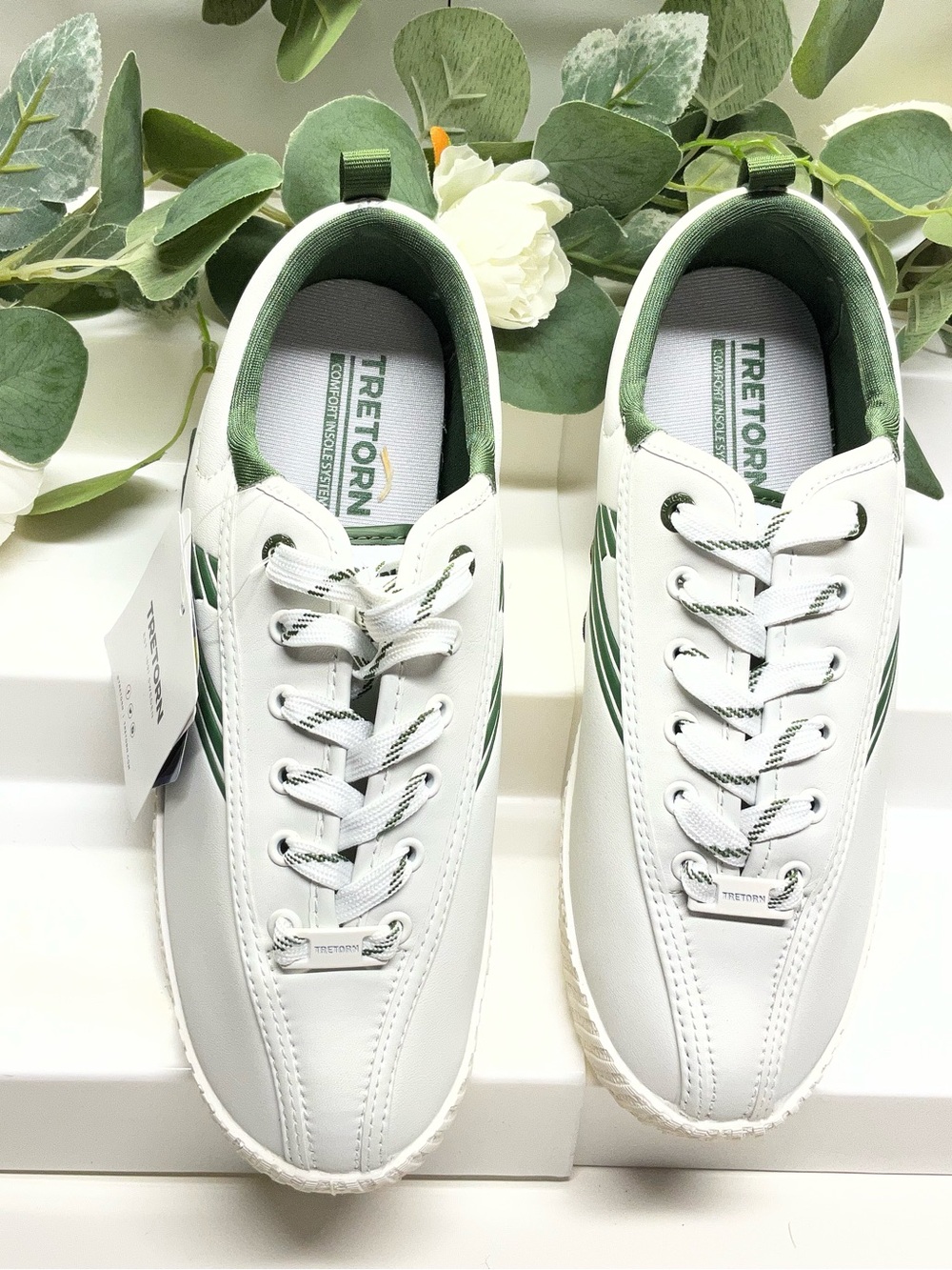 Tretorn White Low-Top Sneakers with Green Stripe Accent - Picture 3 of 9
